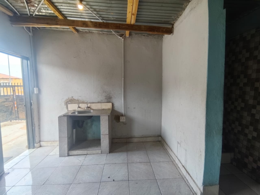 7 Bedroom Property for Sale in Soshanguve T Gauteng