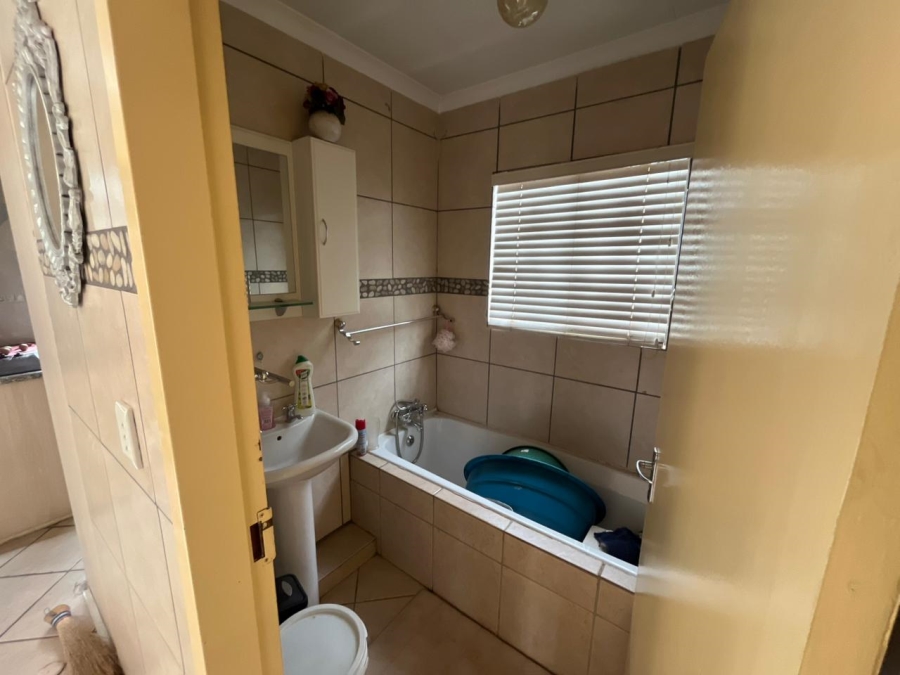 2 Bedroom Property for Sale in Mahube Valley Gauteng