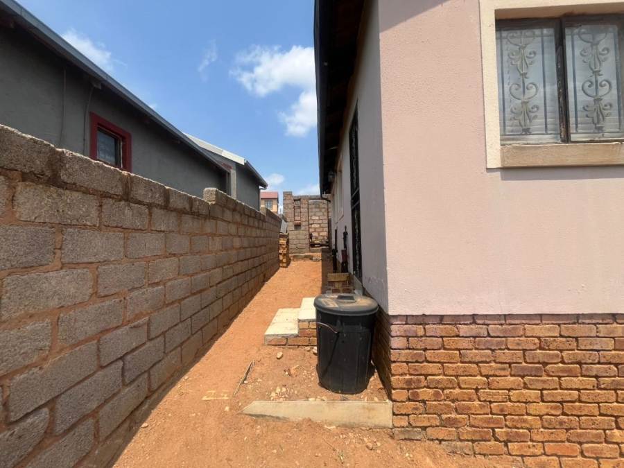 2 Bedroom Property for Sale in Mahube Valley Gauteng