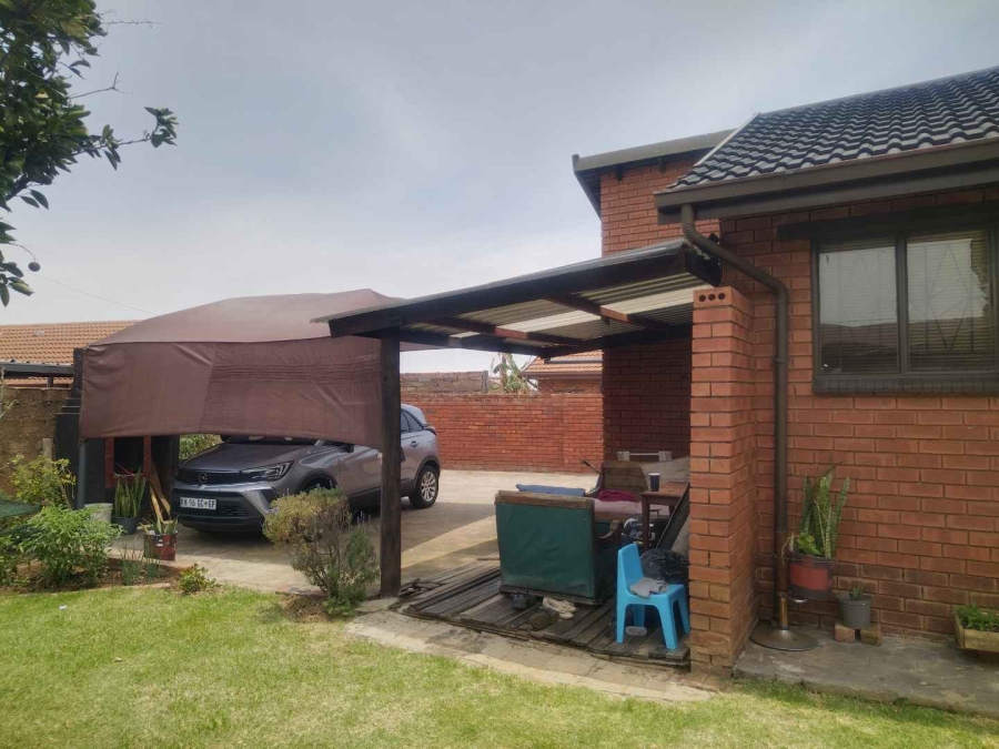 3 Bedroom Property for Sale in Soshanguve AA Gauteng