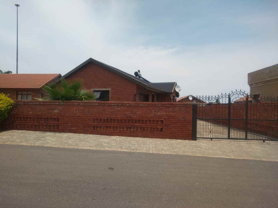 3 Bedroom Property for Sale in Soshanguve AA Gauteng