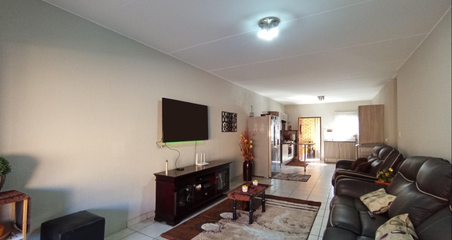 3 Bedroom Property for Sale in Klippoortje Gauteng