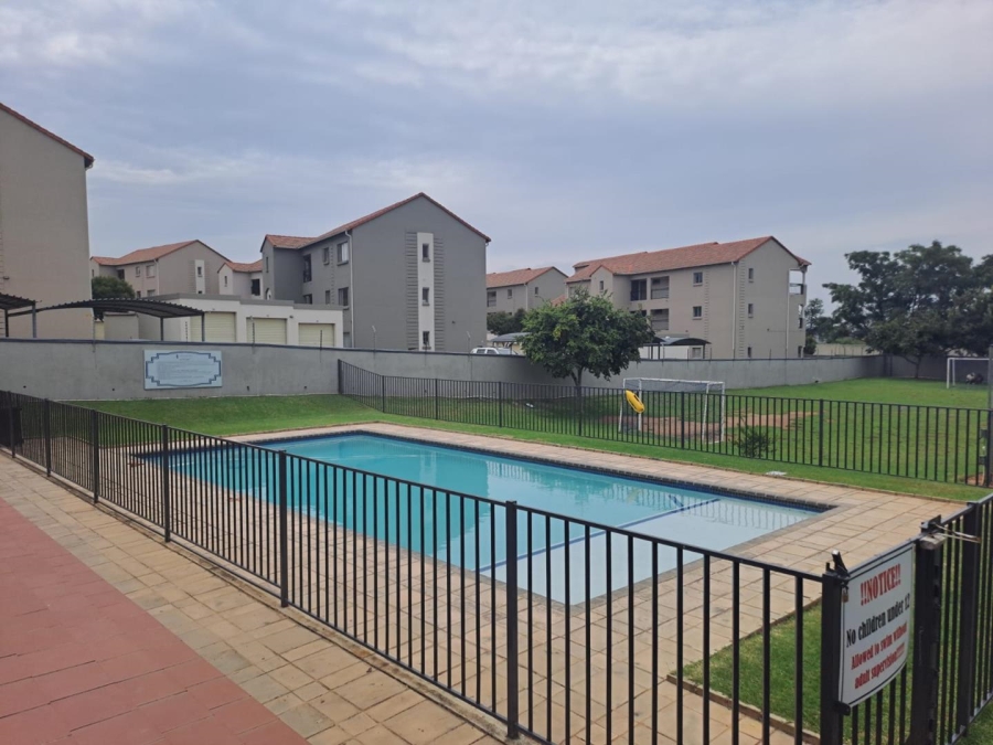 To Let 2 Bedroom Property for Rent in Tijger Valley Gauteng