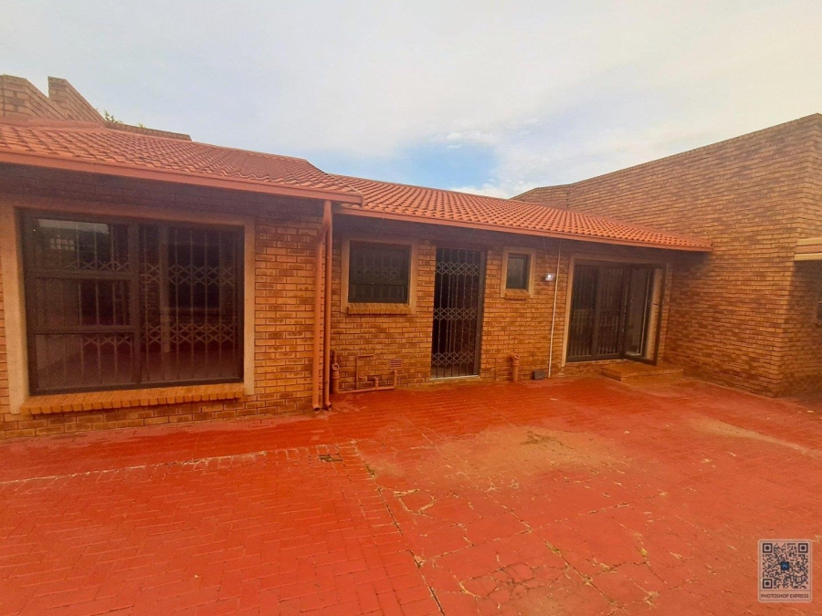 3 Bedroom Property for Sale in The Orchards Gauteng