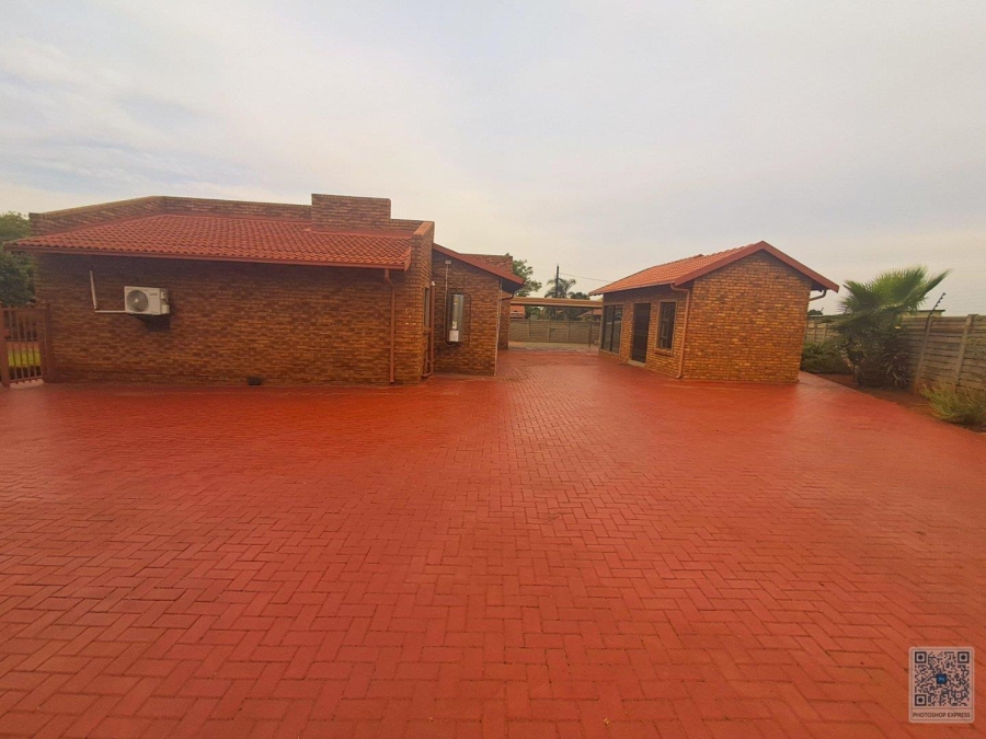 3 Bedroom Property for Sale in The Orchards Gauteng