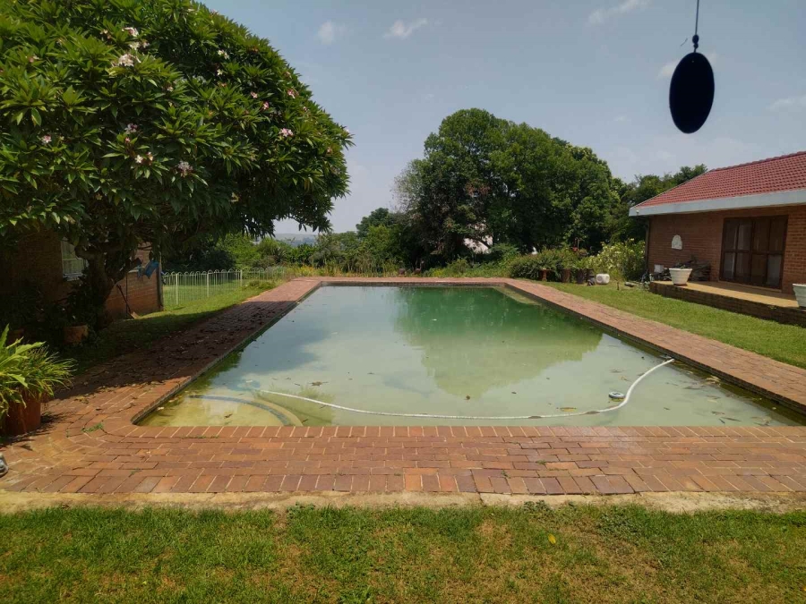 11 Bedroom Property for Sale in Mnandi A H Gauteng