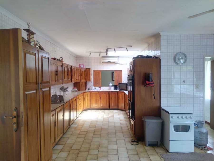 11 Bedroom Property for Sale in Mnandi A H Gauteng