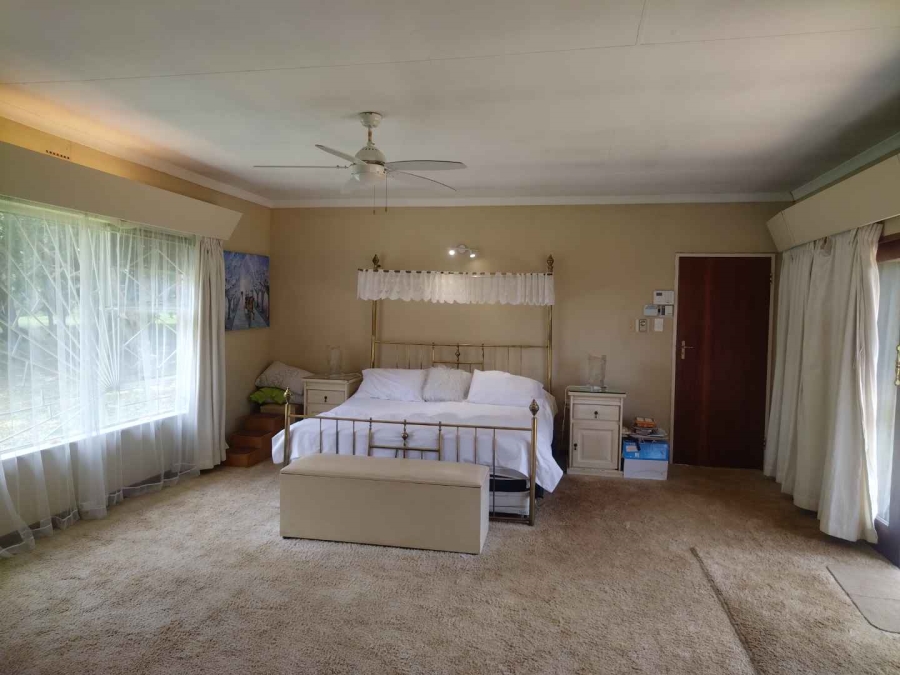 11 Bedroom Property for Sale in Mnandi A H Gauteng