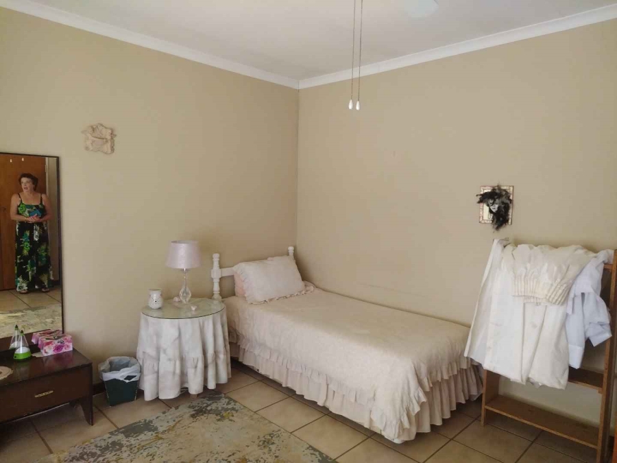 11 Bedroom Property for Sale in Mnandi A H Gauteng