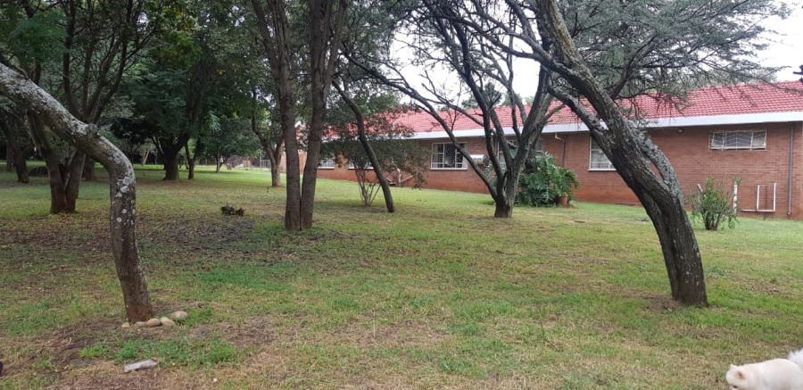 11 Bedroom Property for Sale in Mnandi A H Gauteng