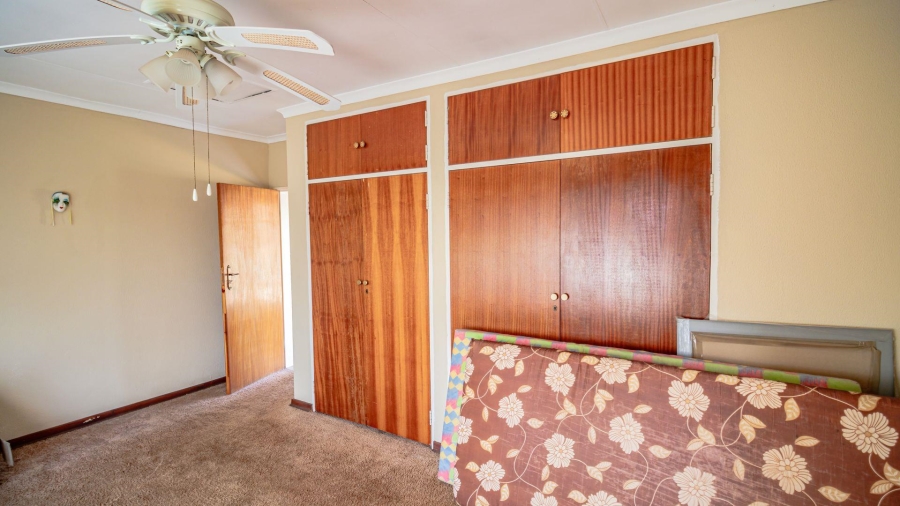 11 Bedroom Property for Sale in Mnandi A H Gauteng