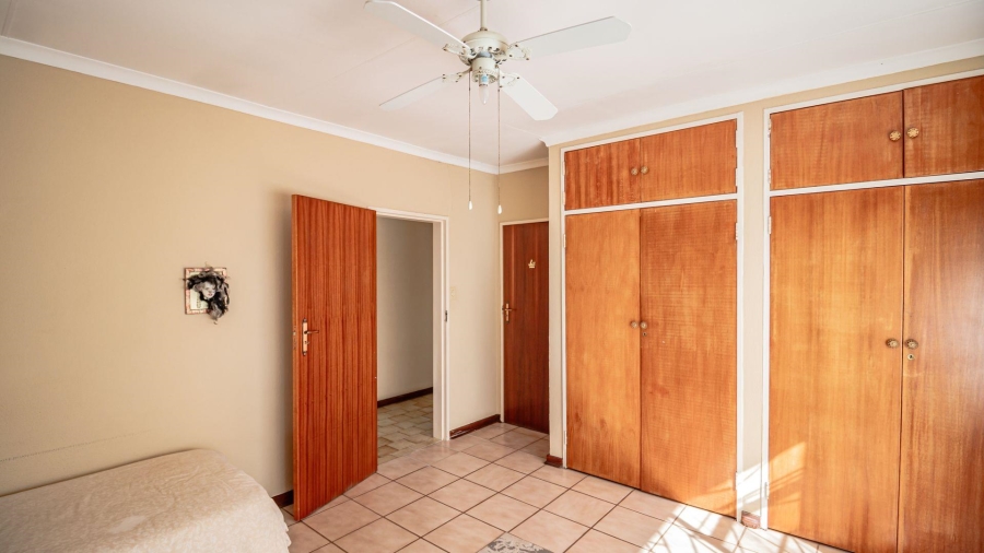 11 Bedroom Property for Sale in Mnandi A H Gauteng