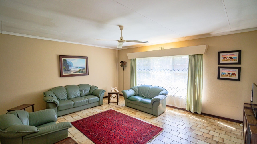 11 Bedroom Property for Sale in Mnandi A H Gauteng