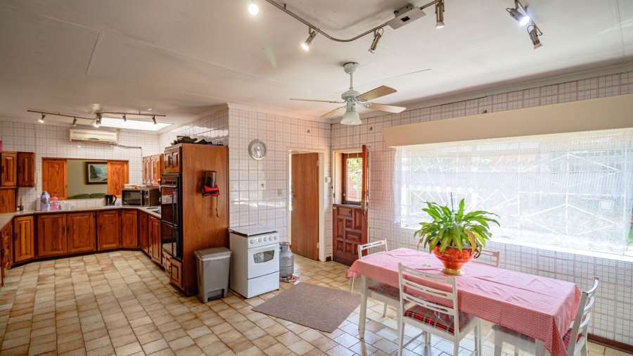 11 Bedroom Property for Sale in Mnandi A H Gauteng