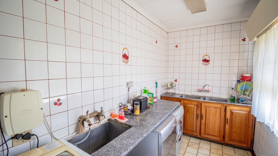 11 Bedroom Property for Sale in Mnandi A H Gauteng