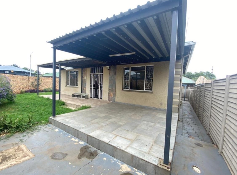 3 Bedroom Property for Sale in Florentia Gauteng