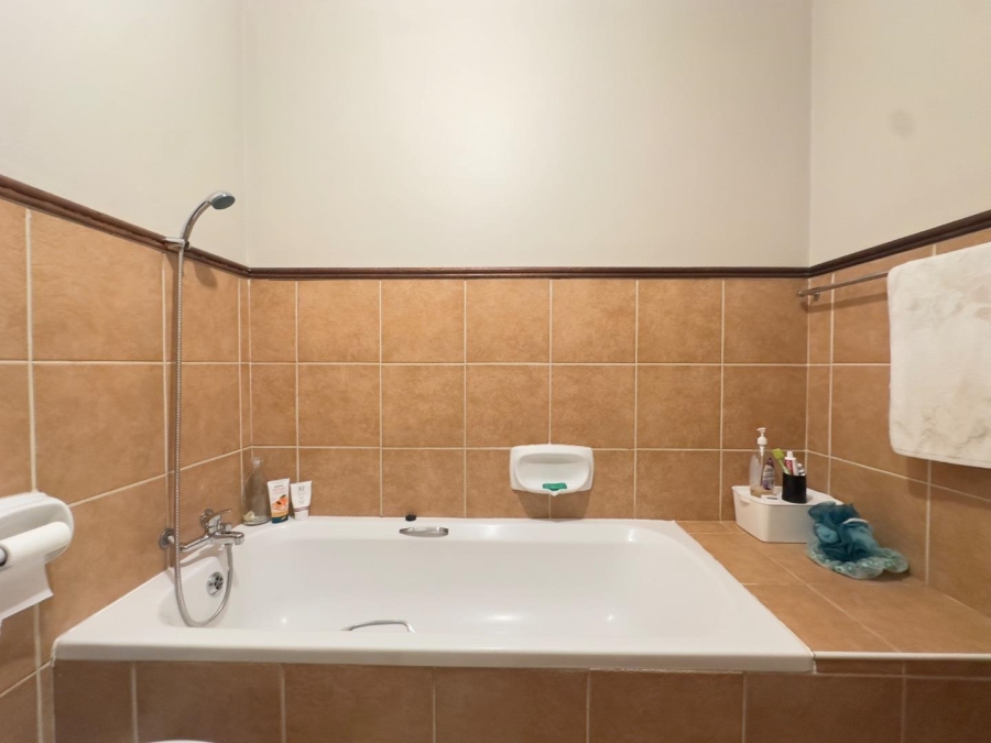 2 Bedroom Property for Sale in Mooikloof Ridge Gauteng