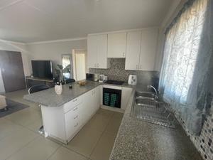 2 Bedroom Property for Sale in Chloorkop Gauteng