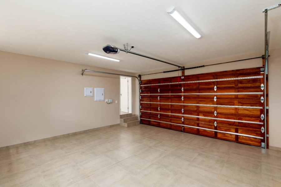 4 Bedroom Property for Sale in Eye of Africa Gauteng