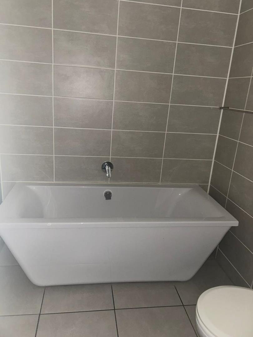 To Let 2 Bedroom Property for Rent in Modderfontein Gauteng