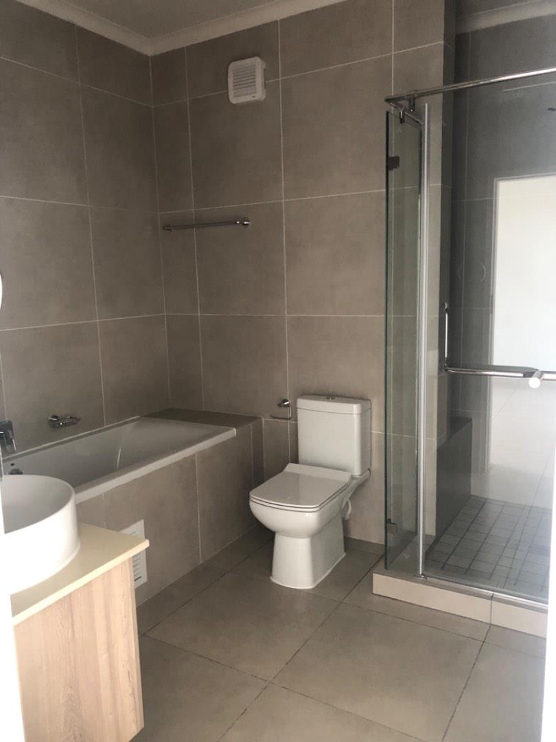To Let 2 Bedroom Property for Rent in Greenstone Hill Gauteng
