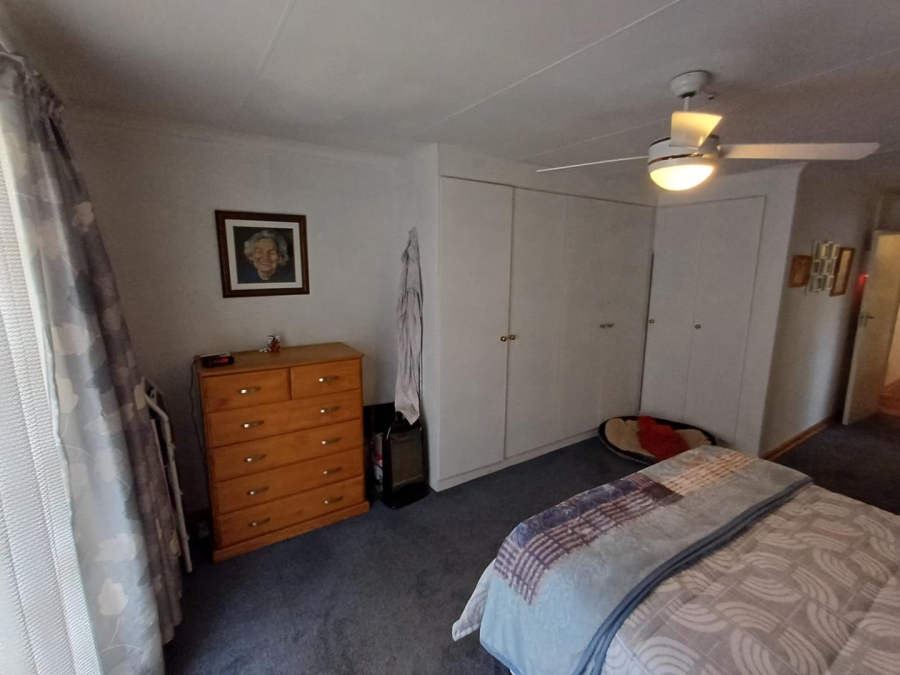 To Let 2 Bedroom Property for Rent in Bromhof Gauteng