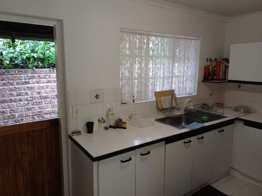 To Let 2 Bedroom Property for Rent in Bromhof Gauteng