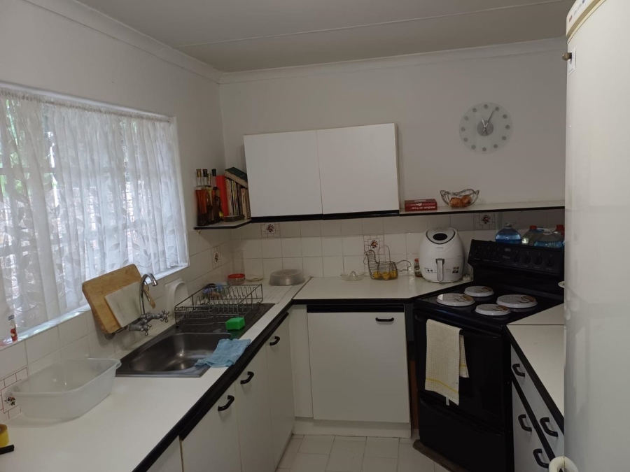 To Let 2 Bedroom Property for Rent in Bromhof Gauteng