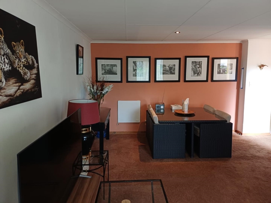 To Let 2 Bedroom Property for Rent in Bromhof Gauteng