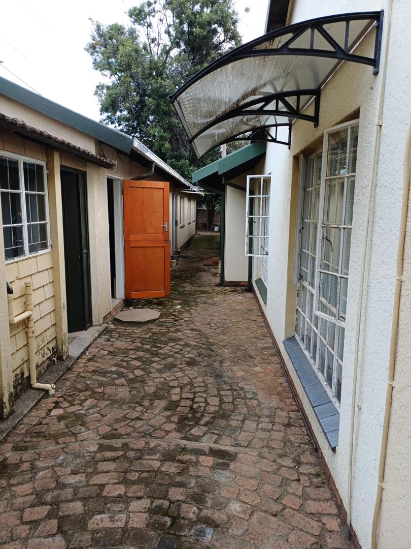 To Let 2 Bedroom Property for Rent in Bromhof Gauteng