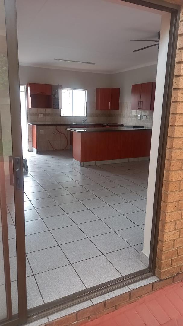 To Let 2 Bedroom Property for Rent in The Reeds Gauteng