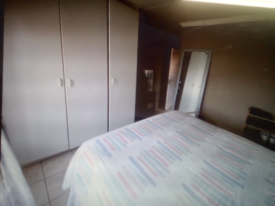 2 Bedroom Property for Sale in Heuwelsig Estate Gauteng