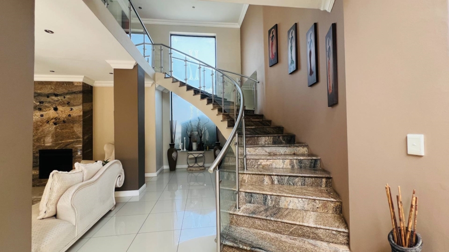 To Let 5 Bedroom Property for Rent in Midstream Estate Gauteng