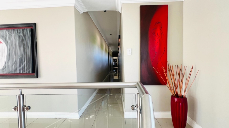 To Let 5 Bedroom Property for Rent in Midstream Estate Gauteng