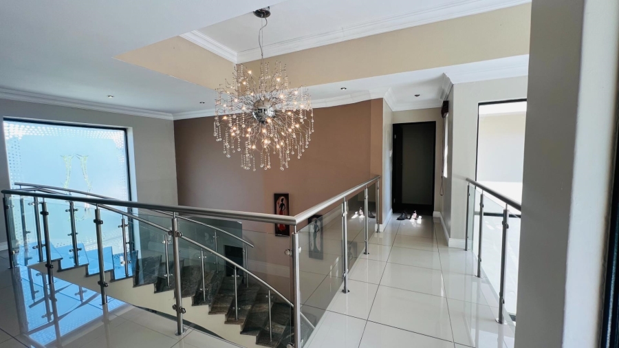 To Let 5 Bedroom Property for Rent in Midstream Estate Gauteng