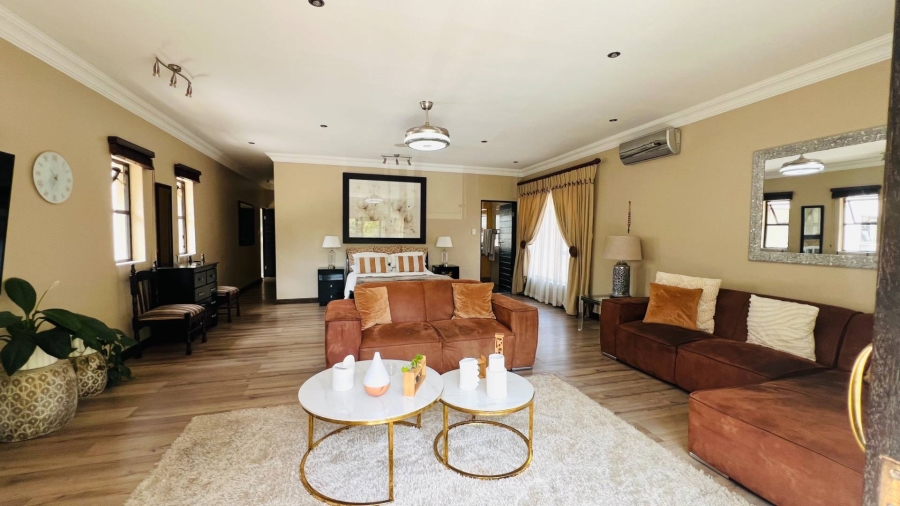 To Let 5 Bedroom Property for Rent in Midstream Estate Gauteng