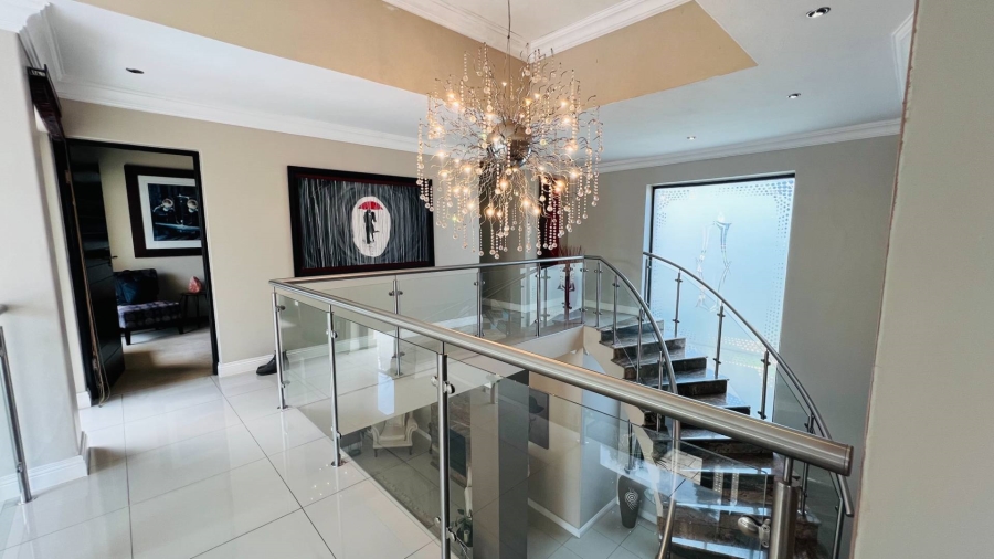 To Let 5 Bedroom Property for Rent in Midstream Estate Gauteng