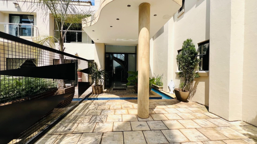 To Let 5 Bedroom Property for Rent in Midstream Estate Gauteng