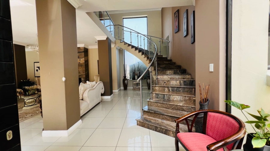 To Let 5 Bedroom Property for Rent in Midstream Estate Gauteng