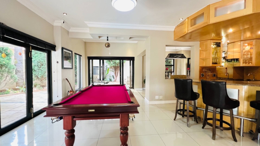 To Let 5 Bedroom Property for Rent in Midstream Estate Gauteng