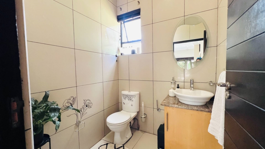 To Let 5 Bedroom Property for Rent in Midstream Estate Gauteng