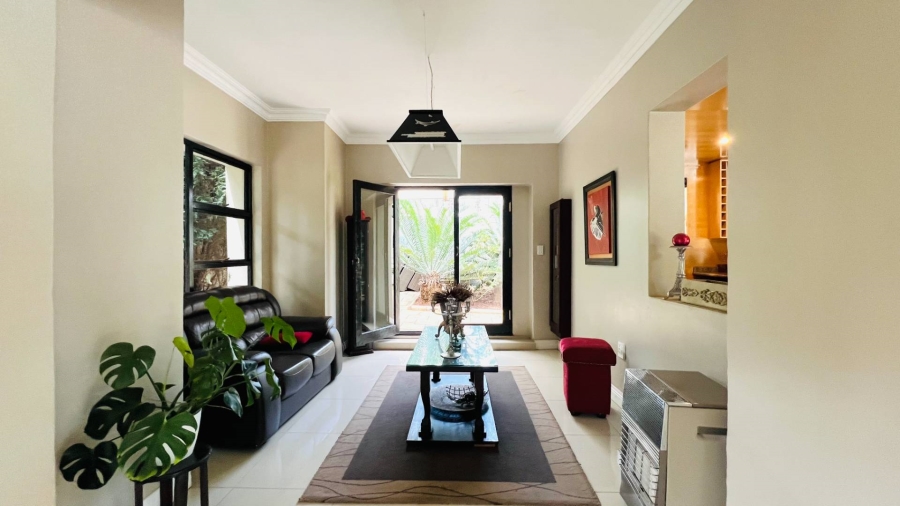 To Let 5 Bedroom Property for Rent in Midstream Estate Gauteng