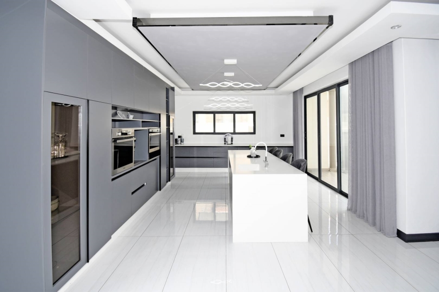 4 Bedroom Property for Sale in Blue Valley Golf Estate Gauteng