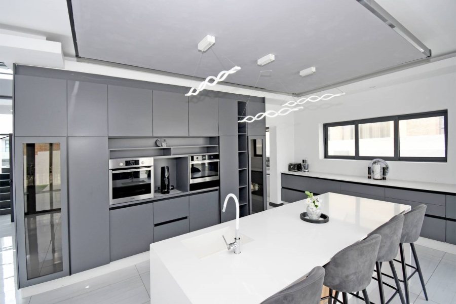 4 Bedroom Property for Sale in Blue Valley Golf Estate Gauteng