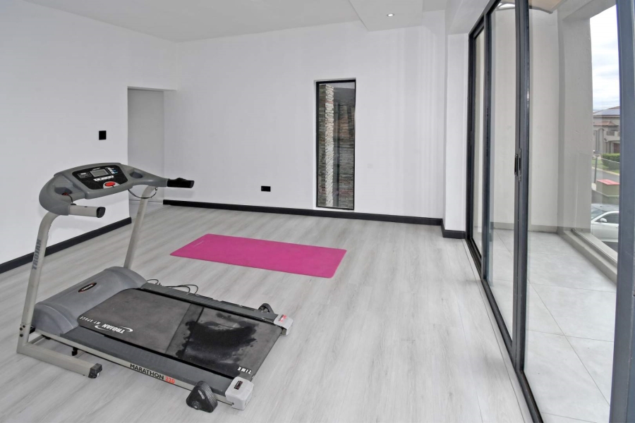 4 Bedroom Property for Sale in Blue Valley Golf Estate Gauteng