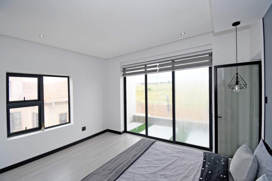 4 Bedroom Property for Sale in Blue Valley Golf Estate Gauteng