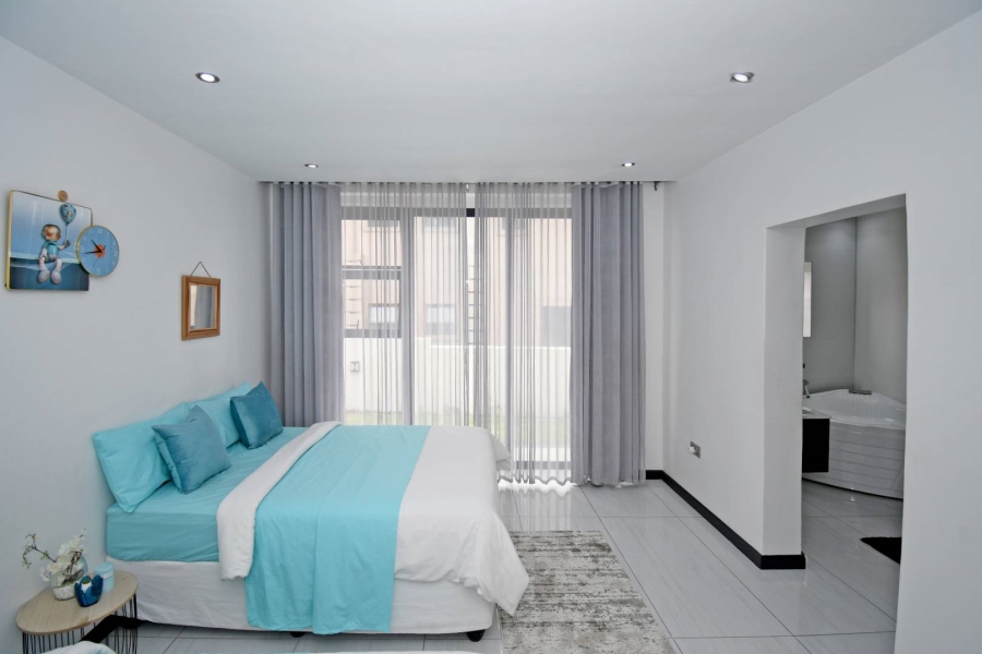 4 Bedroom Property for Sale in Blue Valley Golf Estate Gauteng