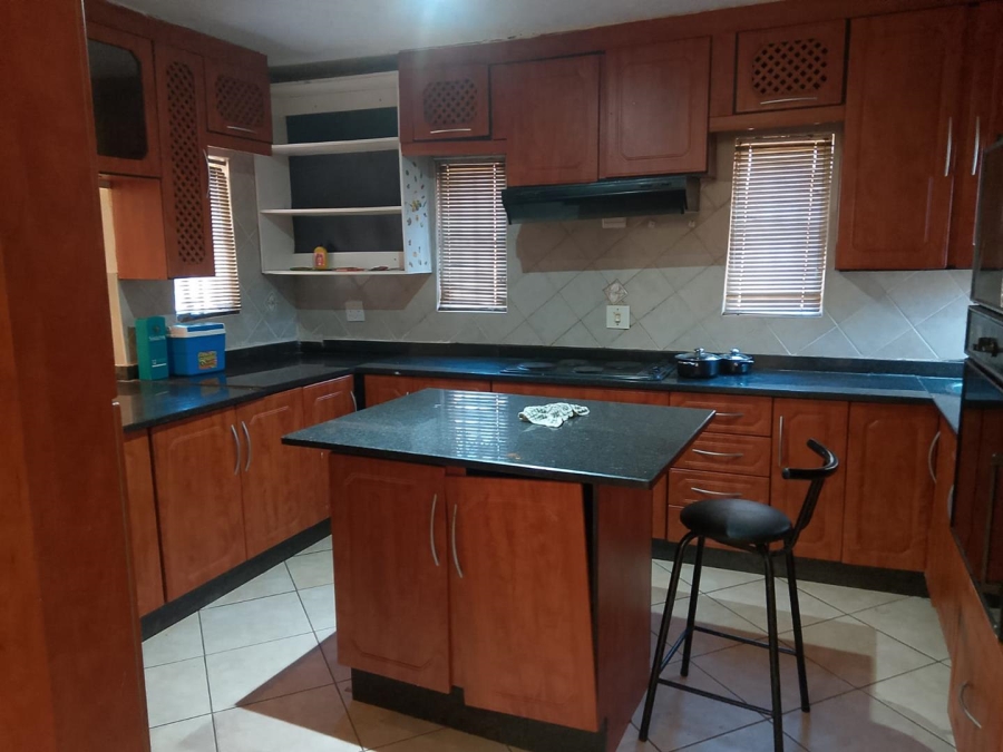 4 Bedroom Property for Sale in Amandasig Gauteng
