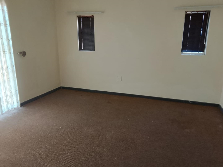 4 Bedroom Property for Sale in Amandasig Gauteng