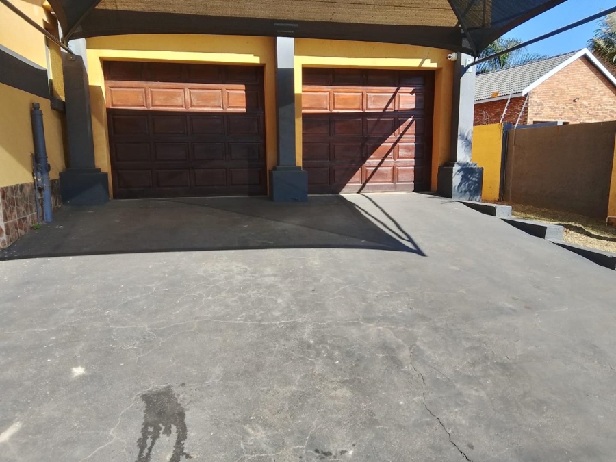 4 Bedroom Property for Sale in Amandasig Gauteng